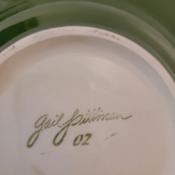 Christmas Memories Soup Pasta Bowl Signed Gail Pittman Green Yellow 10" Colorful - Picture 2 of 5